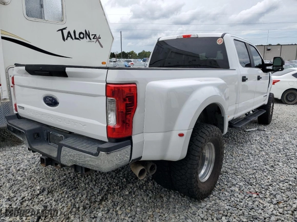 2018 Ford Super Duty F-350 DRW XL with VIN 1FT8W3DT0JEC35042, listed as a Copart auction lot 72758314 with 115,804 mi miles and Salvage Title. Bid and sale history available at carsss.com. Image 3.