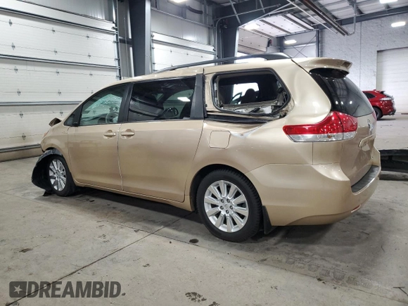 2013 Toyota Sienna XLE z VIN 5TDDK3DCXDS054751, wystawiony jako Copart lot #54004715 z przebiegiem 72 627 mil mil oraz Szkoda całkowita • Salvage title. Historia ofert i sprzedaży dostępna na DreamBid. Obrazek 2.