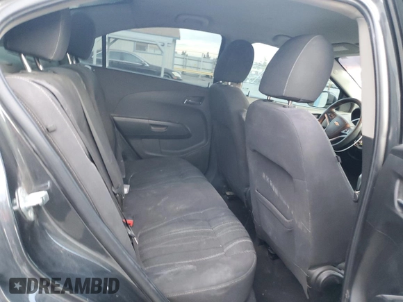 2017 Chevrolet Sonic LT z VIN 1G1JD5SG3H4123658, wystawiony jako Copart lot #89312635 z przebiegiem 121 061 mil mil oraz Szkoda całkowita • Salvage title. Historia ofert i sprzedaży dostępna na DreamBid. Obrazek 10.