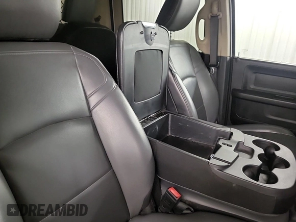 2019 Ram 2500 Tradesman with VIN 3C6UR5CL1KG598101, listed as a IAAI auction lot 42667301 with 90,262 mi miles and . Bid and sale history available at DreamBid. Image 56.