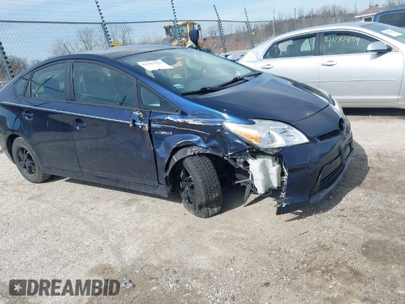 2014 Toyota Prius Four with VIN JTDKN3DU0E1818385, listed as a IAAI auction lot 41787231 with 136,670 mi miles. Bid and sale history available at carsss.com. Image 1.