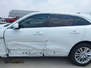 2020 Jaguar F-Pace 25t Prestige z VIN SADCK2FXXLA622776, wystawiony jako IAAI lot #42149737 z przebiegiem 42 269 mil mil oraz . Historia ofert i sprzedaży dostępna na DreamBid. Obrazek 15.