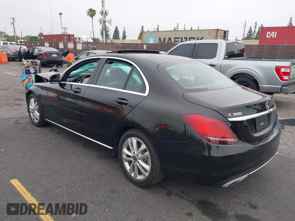 2019 Mercedes-Benz C 300 with VIN 55SWF8DBXKU302515, listed as a IAAI auction lot 42487124 with Not provided miles and . Bid and sale history available at DreamBid. Image 3.