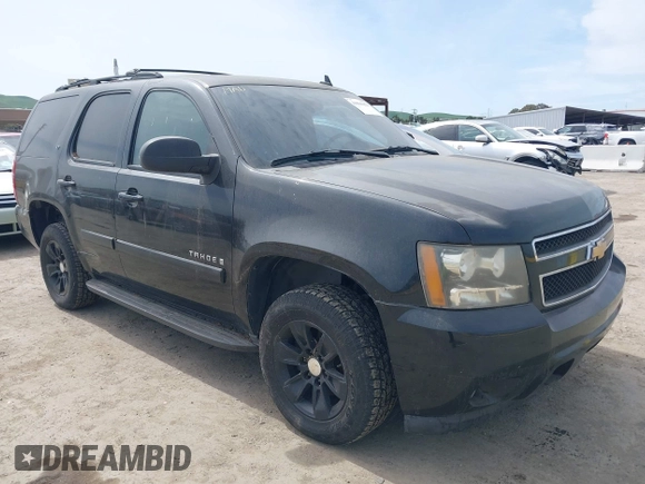 2008 Chevrolet Tahoe 1LT z VIN 1GNFC13J08J117666, wystawiony jako IAAI lot #41866421 z przebiegiem 208 043 mil mil oraz . Historia ofert i sprzedaży dostępna na DreamBid. Obrazek 1.