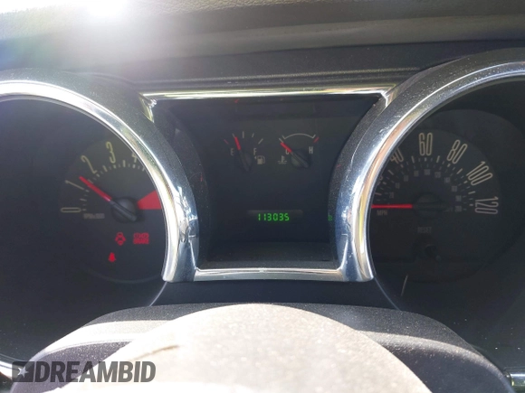 2006 Ford Mustang Standard with VIN 1ZVFT80N565167331, listed as a IAAI auction lot 42162547 with 113,035 mi miles. Bid and sale history available at carsss.com. Image 7.