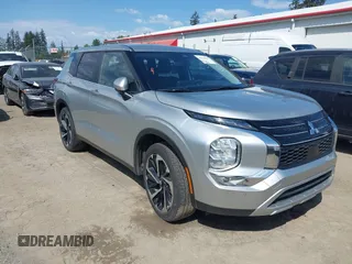 2024 Mitsubishi Outlander SE z VIN JA4J3VA89RZ071388, wystawiony jako IAAI lot #42058048 z przebiegiem 17 899 mil mil oraz . Historia ofert i sprzedaży dostępna na DreamBid. Obrazek 1.