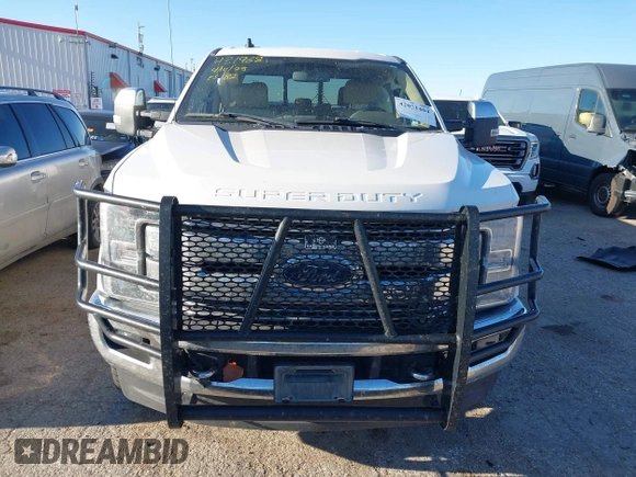2019 Ford F-250 XL z VIN 1FT7W2BT1KEG39753, wystawiony jako IAAI lot #42051404 z przebiegiem 137 587 mil mil oraz . Historia ofert i sprzedaży dostępna na DreamBid. Obrazek 12.
