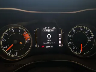 2019 Jeep Cherokee Altitude с VIN 1C4PJMLX0KD367701, выставлен на аукционе Copart как лот 55210775 с пробегом 64 079 миль миль и Списание • Salvage title. История ставок и продаж доступна на DreamBid. Изображение 9.