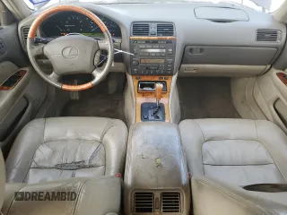 2000 Lexus LS 400 z VIN JT8BH28F3Y0169199, wystawiony jako Copart lot #46851025 z przebiegiem 302 914 mil mil oraz Szkoda całkowita • Salvage title. Historia ofert i sprzedaży dostępna na DreamBid. Obrazek 8.