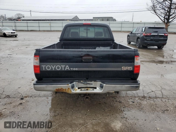 1995 Toyota T100 SR5 z VIN JT4VD12F0S0007793, wystawiony jako Copart lot #85020824 z przebiegiem 226 806 mil mil oraz Czysty tytuł • Clean title. Historia ofert i sprzedaży dostępna na DreamBid. Obrazek 6.