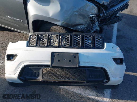 2019 Jeep Grand Cherokee Laredo with VIN 1C4RJEAG0KC858177, listed as a IAAI auction lot 42604812 with 79,932 mi miles and . Bid and sale history available at DreamBid. Image 12.