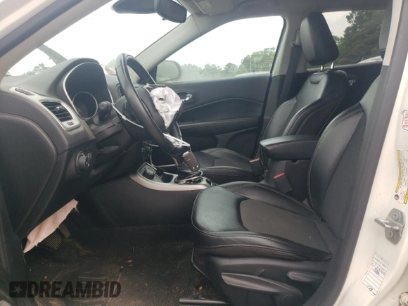 2019 Jeep Compass Latitude z VIN 3C4NJDBB8KT760837, wystawiony jako Copart lot #58399035 z przebiegiem 117 188 mil mil oraz Czysty tytuł • Clean title. Historia ofert i sprzedaży dostępna na DreamBid. Obrazek 7.