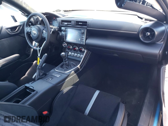 2024 Toyota GR86 Premium with VIN JF1ZNBE18R9756633, listed as a Copart auction lot 66325924 with 255 mi miles and Salvage Title. Bid and sale history available at carsss.com. Image 8.