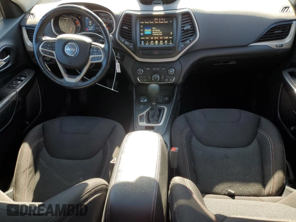 2017 Jeep Cherokee Latitude with VIN 1C4PJMCS3HW563102, listed as a Copart auction lot 46248155 with 104,937 mi miles and Clean Title. Bid and sale history available at DreamBid. Image 8.