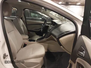 2012 Ford Focus SEL with VIN 1FAHP3H22CL178118, listed as a IAAI auction lot 42013759 with 183,481 mi miles and . Bid and sale history available at carsss.com. Image 5.