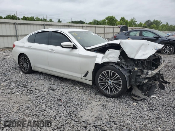 2019 BMW 5 Series 530i z VIN WBAJA5C56KBX86395, wystawiony jako Copart lot #59395825 z przebiegiem Nie podano mil oraz Szkoda całkowita • Salvage title. Historia ofert i sprzedaży dostępna na DreamBid. Obrazek 4.