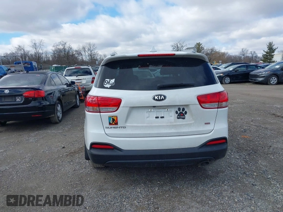 2018 Kia Sorento LX with VIN 5XYPGDA38JG426752, listed as a IAAI auction lot 41741931 with 45,912 mi miles. Bid and sale history available at carsss.com. Image 17.