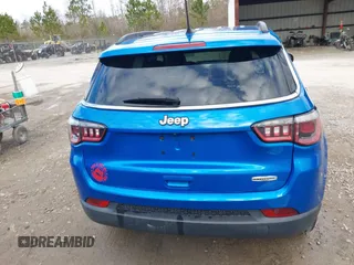 2017 Jeep Compass Latitude z VIN 3C4NJCBB4HT668787, wystawiony jako IAAI lot #41341341 z przebiegiem 86 026 mil mil oraz . Historia ofert i sprzedaży dostępna na DreamBid. Obrazek 17.