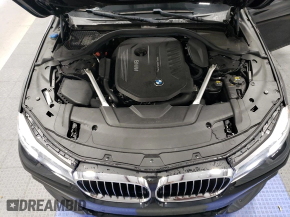 2019 BMW 7 Series 740i xDrive with VIN WBA7E4C50KGV28739, listed as a Copart auction lot 69882784 with 24,695 mi miles and Clean title. Bid and sale history available at DreamBid. Image 11.