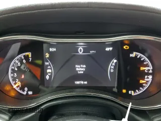 2019 Jeep Grand Cherokee High Altitude с VIN 1C4RJFCG7KC610611, выставлен на аукционе Copart как лот 84940624 с пробегом 108 776 миль миль и Списание • Salvage title. История ставок и продаж доступна на DreamBid. Изображение 9.