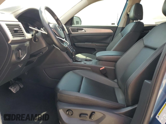 2019 Volkswagen Atlas SE с VIN 1V2DR2CA1KC552632, выставлен на аукционе Copart как лот 60830725 с пробегом 76 887 миль миль и Списание • Salvage title. История ставок и продаж доступна на DreamBid. Изображение 7.