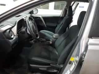 2017 Toyota RAV4 LE z VIN 2T3BFREV6HW645839, wystawiony jako Copart lot #60615335 z przebiegiem 132 243 mil mil oraz Szkoda całkowita • Salvage title. Historia ofert i sprzedaży dostępna na DreamBid. Obrazek 7.