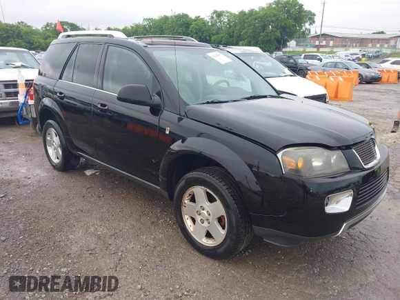 2007 Saturn VUE V6 z VIN 5GZCZ53407S865580, wystawiony jako IAAI lot #42242457 z przebiegiem 298 750 mil mil oraz . Historia ofert i sprzedaży dostępna na DreamBid. Obrazek 1.