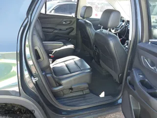 2020 Chevrolet Traverse LT Leather with VIN 1GNEVHKW0LJ230683, listed as a IAAI auction lot 41578045 with 112,847 mi miles. Bid and sale history available at carsss.com. Image 8.