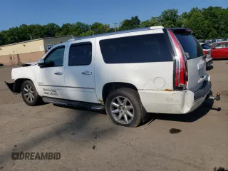2010 GMC Yukon XL Denali with VIN 1GKUKMEF0AR209403, listed as a Copart auction lot 61909074 with 272,580 mi miles and Salvage Title. Bid and sale history available at carsss.com. Image 2.