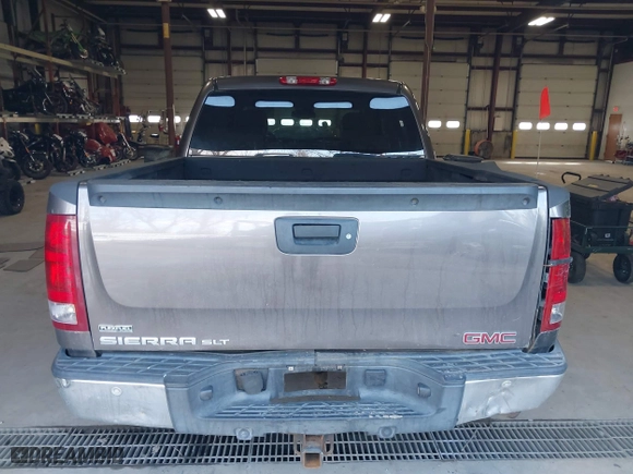 2008 GMC Sierra 1500 Work Truck with VIN 2GTEK133981271537, listed as a IAAI auction lot 41541225 with 212,332 mi miles. Bid and sale history available at carsss.com. Image 16.