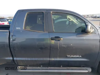 2007 Toyota Tundra SR5 with VIN 5TFRT54117X006566, listed as a IAAI auction lot 42074633 with 277,024 mi miles and . Bid and sale history available at DreamBid. Image 13.