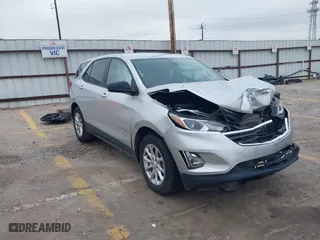 2021 Chevrolet Equinox LS with VIN 3GNAXHEV3MS135238, listed as a IAAI auction lot 40353517 with 109,008 mi miles. Bid and sale history available at carsss.com. Image 1.