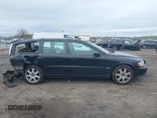 2005 Volvo V70 с VIN YV1SW592952480926, выставлен на аукционе IAAI как лот 42080283 с пробегом 209 268 миль миль и . История ставок и продаж доступна на DreamBid. Изображение 13.