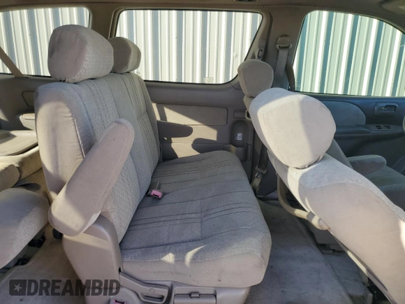 2000 Toyota Sienna CE with VIN 4T3ZF19C1YU285114, listed as a Copart auction lot 87158574 with 267,168 mi miles and Salvage Title. Bid and sale history available at carsss.com. Image 11.