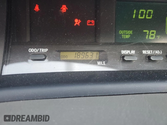 2000 Toyota Avalon XL with VIN 4T1BF28B6YU093177, listed as a Copart auction lot 51853895 with 189,631 mi miles and Salvage Title. Bid and sale history available at DreamBid. Image 9.