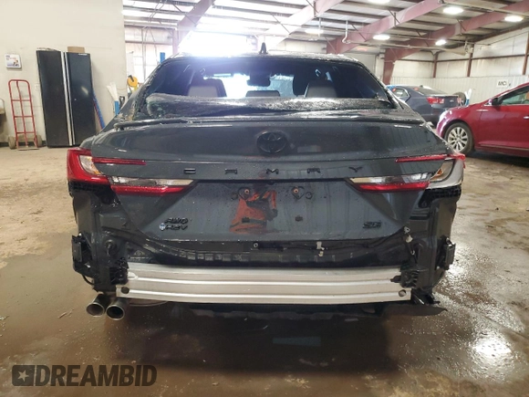 2025 Toyota Camry LE z VIN 4T1DBADK2SU527722, wystawiony jako Copart lot #53717815 z przebiegiem 1 442 mil mil oraz Nie do naprawy • Non repairable. Historia ofert i sprzedaży dostępna na DreamBid. Obrazek 6.