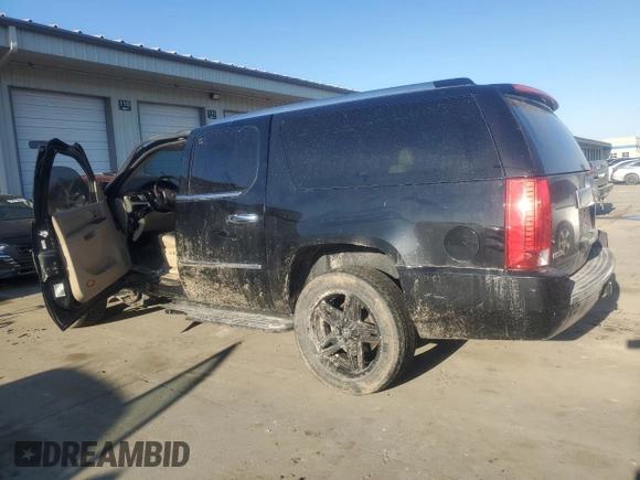 2010 Cadillac Escalade ESV Luxury z VIN 1GYUKHEFXAR213830, wystawiony jako Copart lot #42581145 z przebiegiem 221 132 mil mil oraz Nie do naprawy • Non repairable. Historia ofert i sprzedaży dostępna na DreamBid. Obrazek 2.