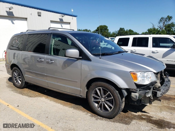2017 Dodge Grand Caravan SXT with VIN 2C4RDGCG8HR750034, listed as a Copart auction lot 57418904 with 162,329 mi miles and Salvage Title. Bid and sale history available at carsss.com. Image 4.