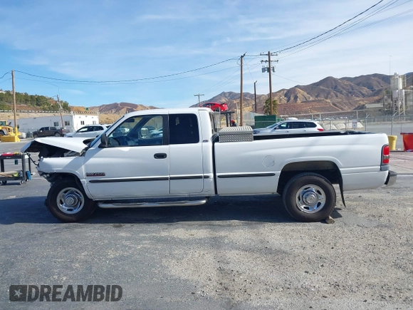 1999 Dodge Ram 2500 with VIN 1B7KC2362XJ593196, listed as a IAAI auction lot 41388015 with 466,535 mi miles. Bid and sale history available at carsss.com. Image 14.