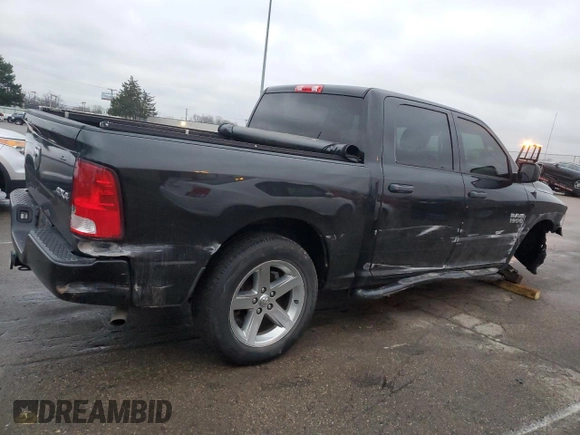 2018 Ram 1500 Express z VIN 3C6RR7KG0JG203510, wystawiony jako Copart lot #85862834 z przebiegiem 122 331 mil mil oraz Szkoda całkowita • Salvage title. Historia ofert i sprzedaży dostępna na DreamBid. Obrazek 3.