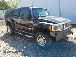 2007 Hummer H3 SUV with VIN 5GTDN13E678121846, listed as a IAAI auction lot 42001601 with 179,088 mi miles. Bid and sale history available at carsss.com. Image 1.
