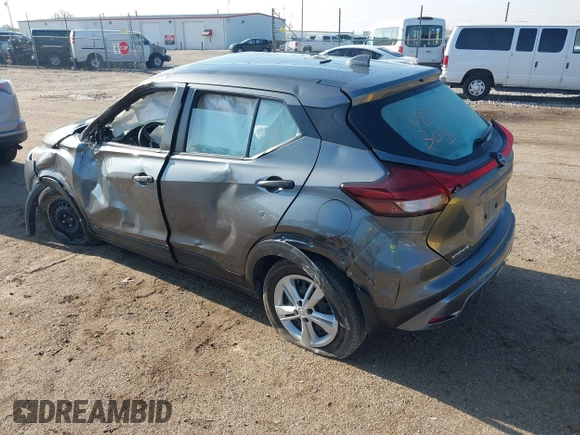 2022 Nissan Kicks S z VIN 3N1CP5BV2NL498598, wystawiony jako IAAI lot #42085165 z przebiegiem 49 872 mil mil oraz . Historia ofert i sprzedaży dostępna na DreamBid. Obrazek 3.