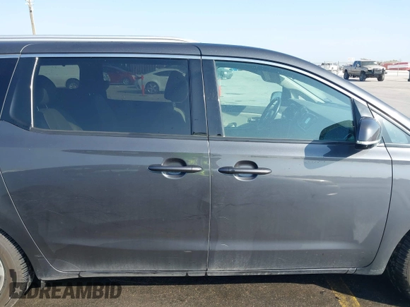 2016 Kia Sedona SX with VIN KNDMC5C11G6108175, listed as a IAAI auction lot 41860358 with 107,329 mi miles. Bid and sale history available at carsss.com. Image 12.
