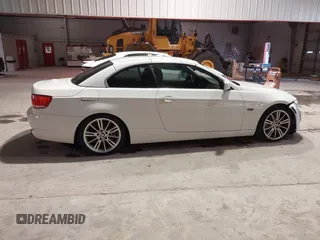 2010 BMW 3 Series 335i with VIN WBAWL7C53AP476444, listed as a IAAI auction lot 41384815 with 138,601 mi miles. Bid and sale history available at carsss.com. Image 13.