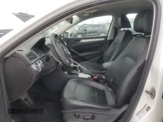 2012 Volkswagen Passat SE z VIN 1VWBP7A35CC004339, wystawiony jako Copart lot #80462614 z przebiegiem 182 748 mil mil oraz Nie do naprawy • Non repairable. Historia ofert i sprzedaży dostępna na DreamBid. Obrazek 7.