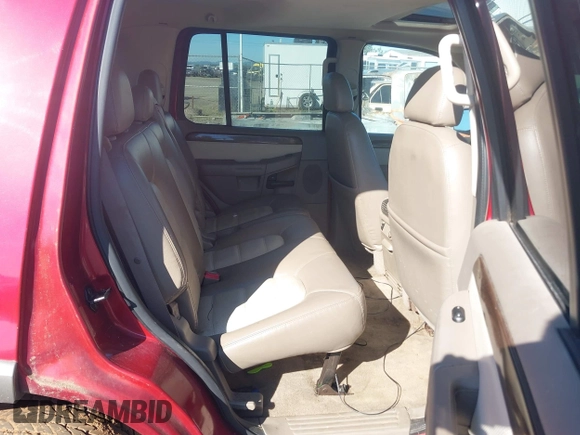 2004 Ford Explorer Eddie Bauer with VIN 1FMDU74KX4UA68312, listed as a IAAI auction lot 42161210 with 197,540 mi miles and . Bid and sale history available at DreamBid. Image 8.