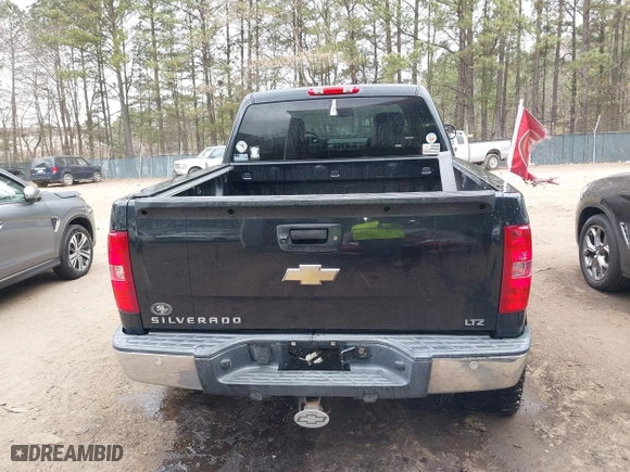 2009 Chevrolet Silverado 1500 LTZ with VIN 3GCEK33309G212297, listed as a IAAI auction lot 41716572 with 158,451 mi miles. Bid and sale history available at carsss.com. Image 16.