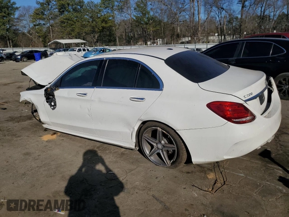 2016 Mercedes-Benz C 300 Luxury z VIN 55SWF4KBXGU153204, wystawiony jako Copart lot #47039875 z przebiegiem Nie podano mil oraz Szkoda całkowita • Salvage title. Historia ofert i sprzedaży dostępna na DreamBid. Obrazek 2.