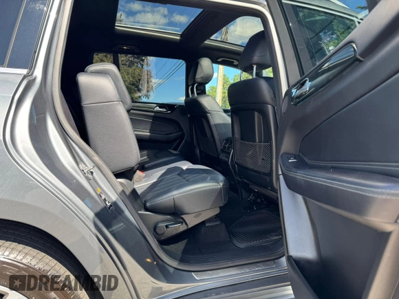 2019 Mercedes-Benz GLS 450 with VIN 4JGDF6EE8KB230900, listed as a Copart auction lot 66045155 with 191,236 mi miles and Clean title. Bid and sale history available at DreamBid. Image 6.