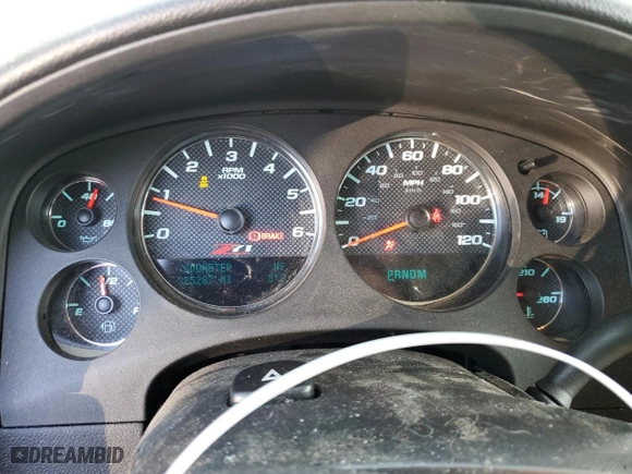2012 Chevrolet Avalanche LT with VIN 3GNTKFE71CG146995, listed as a Copart auction lot 44611575 with 325,287 mi miles and Salvage Title. Bid and sale history available at carsss.com. Image 9.